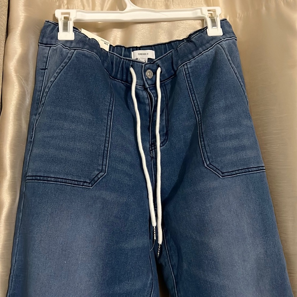 Forever 21 Jeans Jogger Brand New